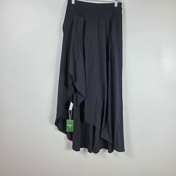 HALARA Dresses & Skirts - Halara High Waisted High-Low  Skort with Built-in Shorts Black  Resort Small NEW